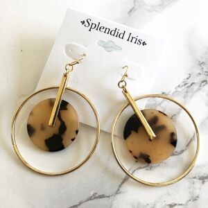 NWT Splendid Iris Summer Vibes Tortoiseshell Disk Gold Drop Hoop Earrings